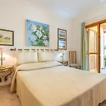 Holiday home Villino Iris 8 Golf Is Molas