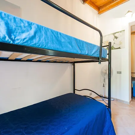 Villino Iris 8 Golf * Is Molas