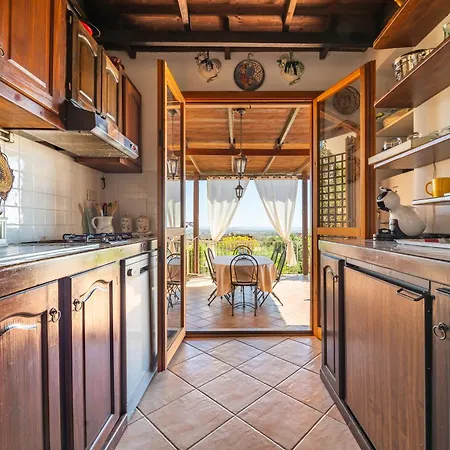 Villino Iris 8 Golf Is Molas